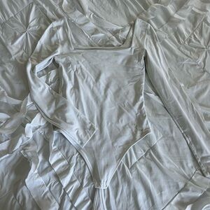 Aritzia Babaton Bodysuit size S